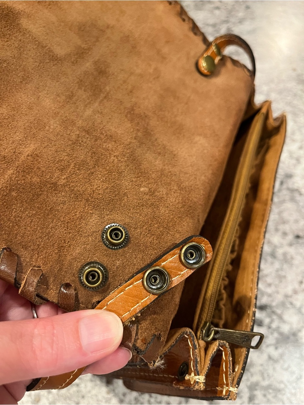 Patricia Nash Hand-Tooled Tan Leather Crossbody Bag EUC - Picture 7 of 16
